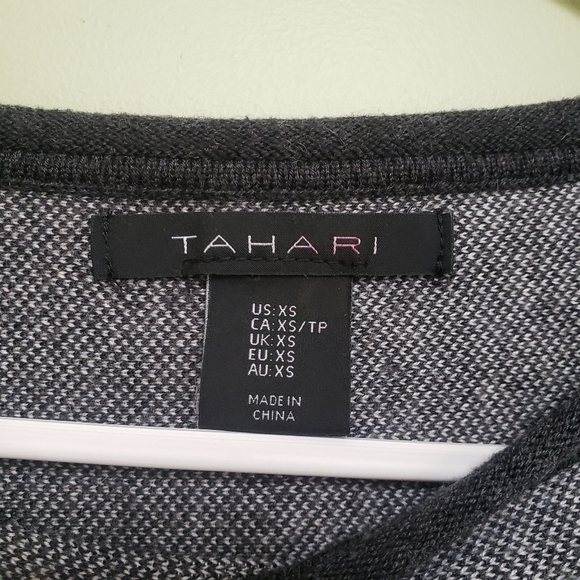 Tahari Neutral Color Block Sweater Size XS - Picture 2 of 4